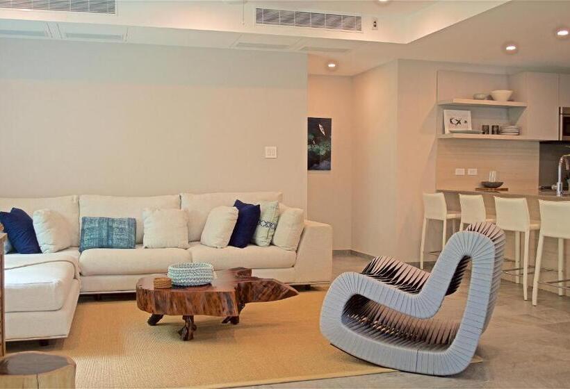 2 Bedroom Apartment with Views, Elan At Ballena Beach