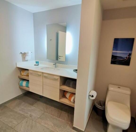 2 Bedroom Apartment with Views, Elan At Ballena Beach