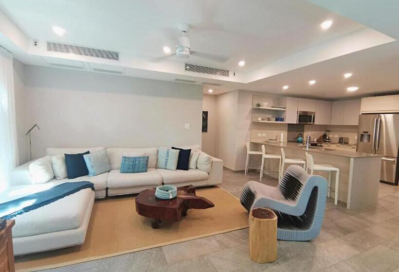 2 Bedroom Apartment with Views, Elan At Ballena Beach