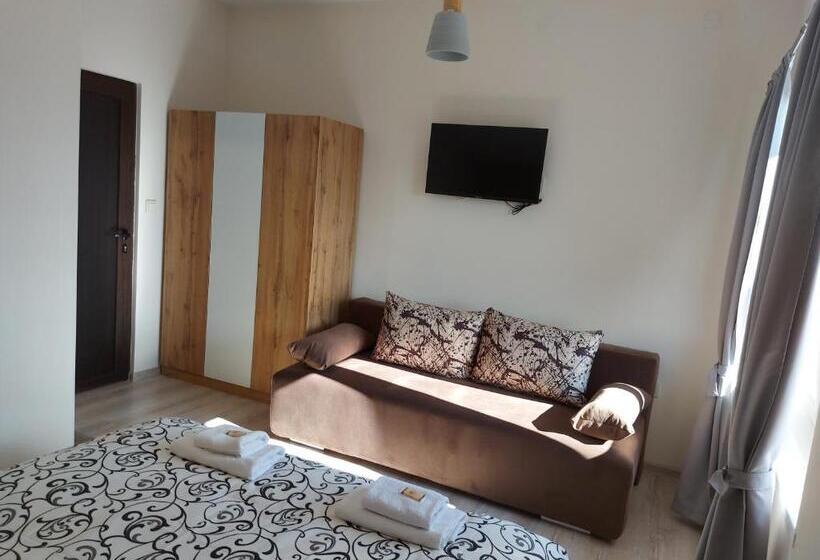 آپارتمان 2 خوابه, Bubolina House