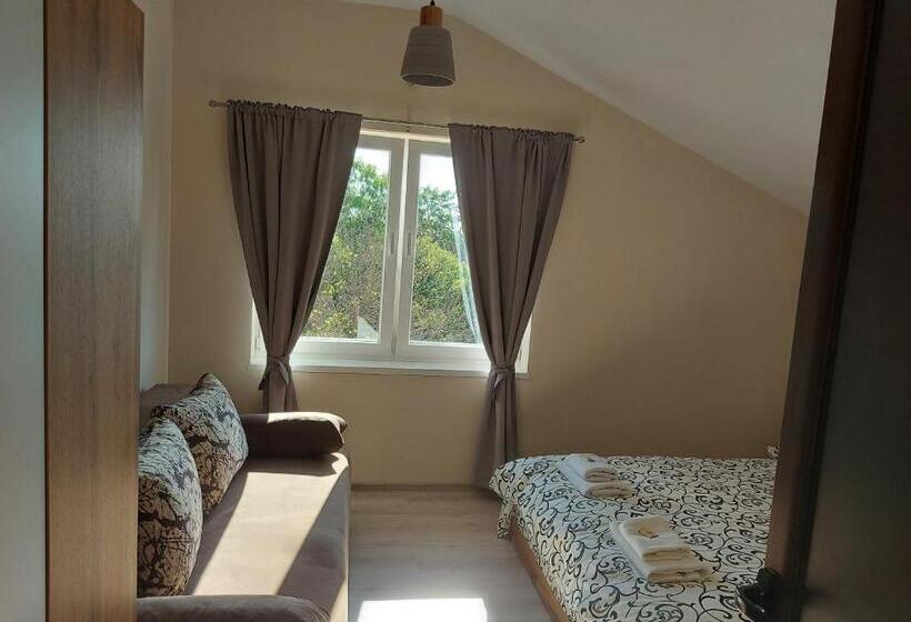 آپارتمان 2 خوابه, Bubolina House