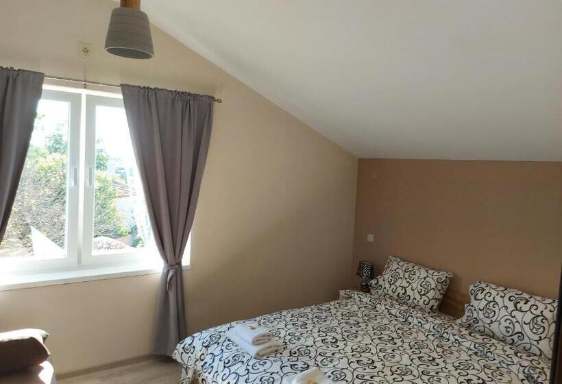 آپارتمان 2 خوابه, Bubolina House