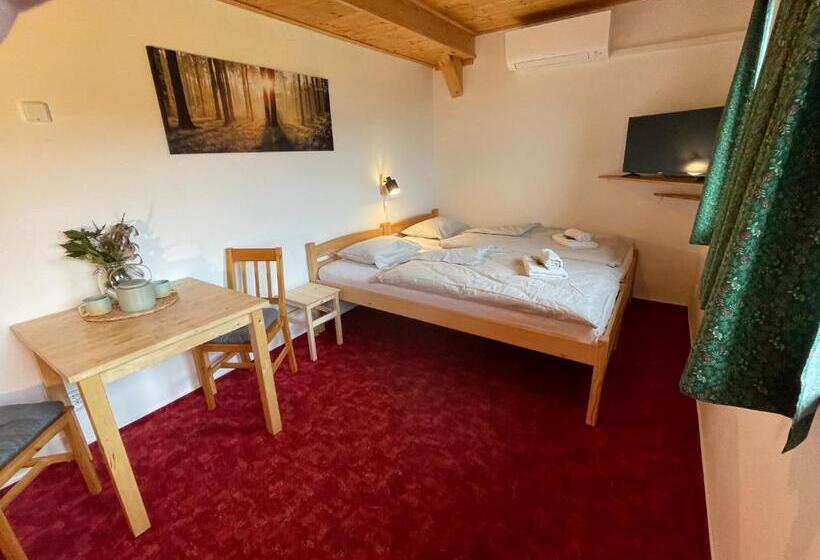 스탠다드 스튜디오, Chata Boubín