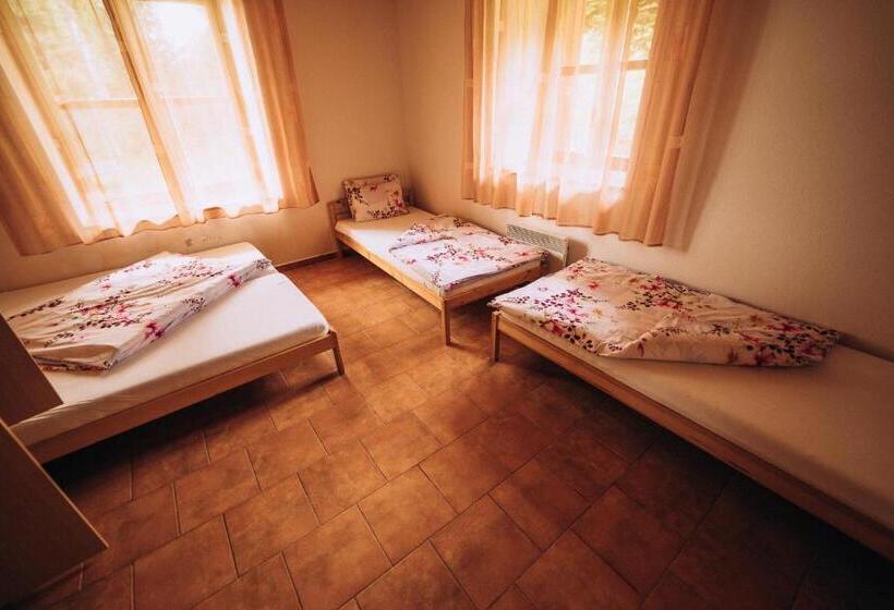 침실 2개 스위트, Chata Boubín