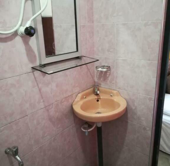 デラックスファミリールーム, Dambulla Tourist Resort