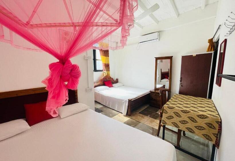 デラックスファミリールーム, Dambulla Tourist Resort