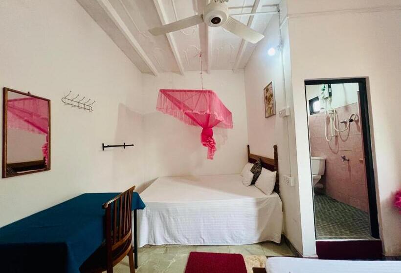 Семейный Номер Deluxe, Dambulla Tourist Resort