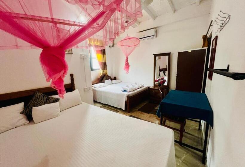 デラックスファミリールーム, Dambulla Tourist Resort