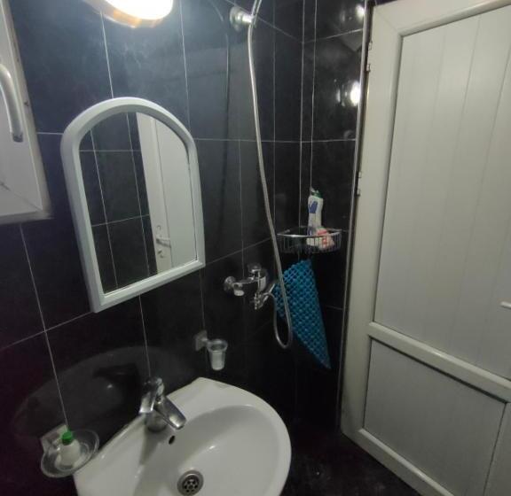 اتاق استاندارد با 2 تخت دوبل, Guest House Nadejda