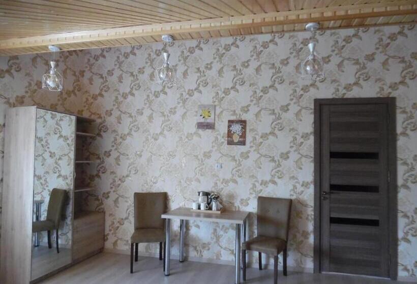 اتاق استاندارد سه نفره, Guest House Tamta