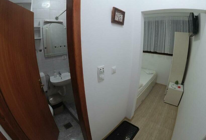 اتاق استاندارد یک نفره, Guesthouse Ušće