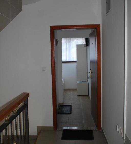 اتاق استاندارد یک نفره, Guesthouse Ušće