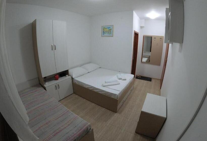 اتاق لوکس سه تخته, Guesthouse Ušće