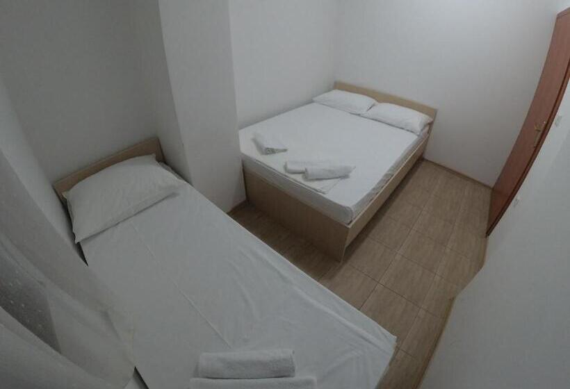 استودیوی لوکس, Guesthouse Ušće