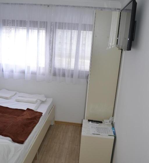 اتاق استاندارد یک نفره, Guesthouse Ušće