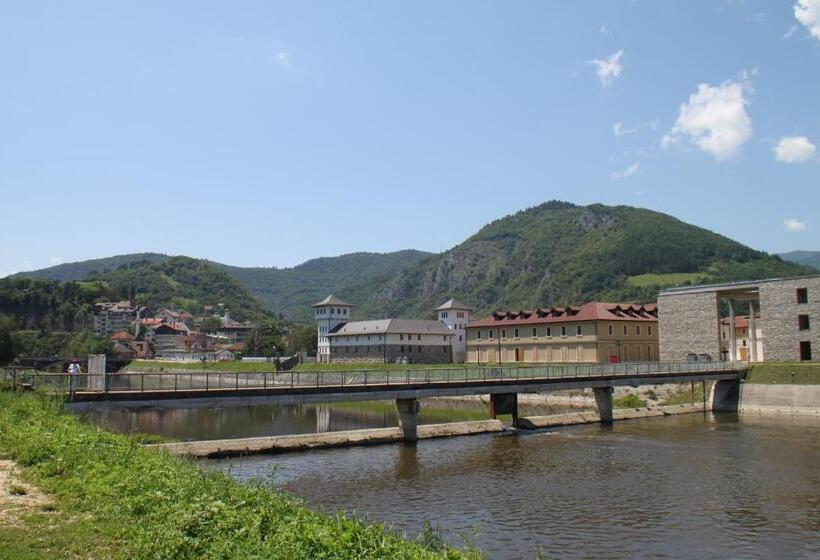 اتاق لوکس سه تخته, Guesthouse Ušće
