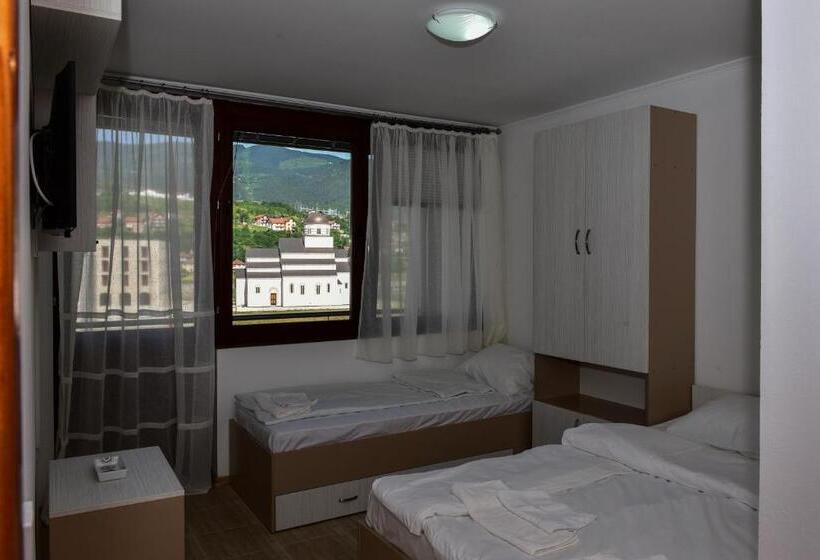 اتاق لوکس سه تخته, Guesthouse Ušće