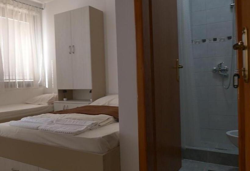 اتاق لوکس سه تخته, Guesthouse Ušće