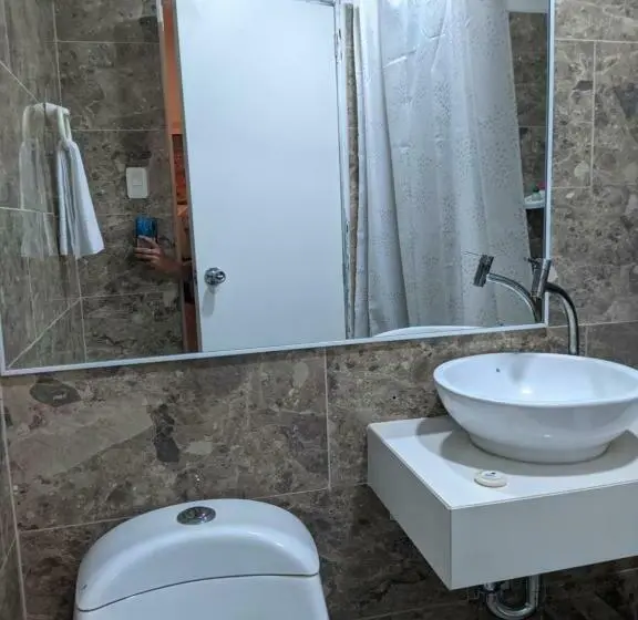 اتاق استاندارد یک نفره, Manakin Hostal & Resto