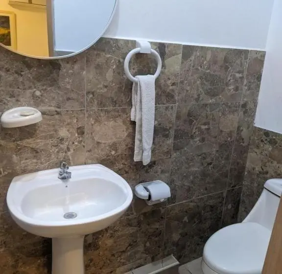 اتاق استاندارد, Manakin Hostal & Resto