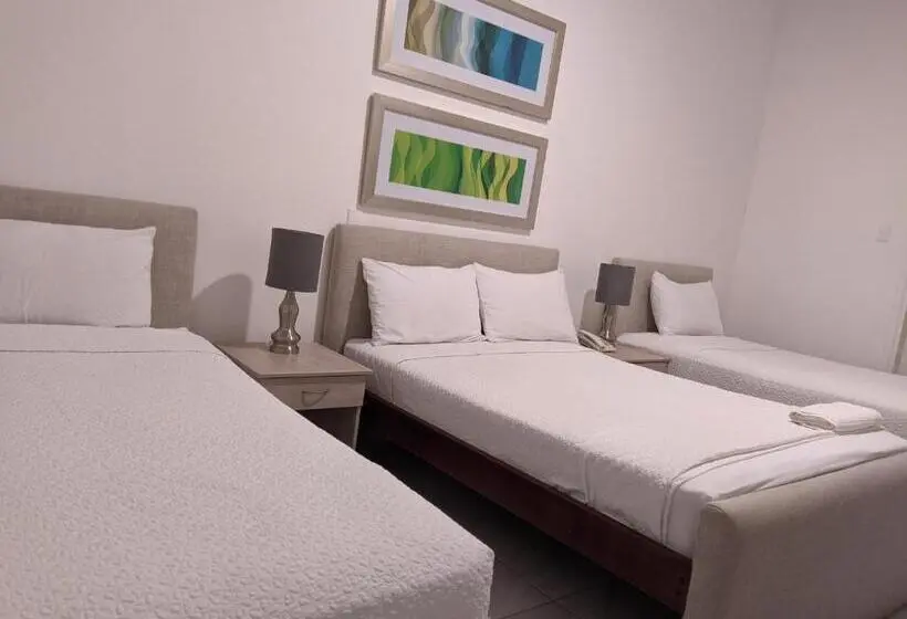 اتاق استاندارد سه نفره, Manakin Hostal & Resto