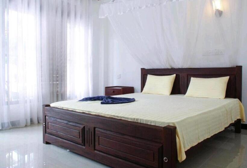 ガーデンビュースタンダードルーム, Kushan Guest