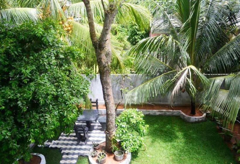 バルコニー付きデラックスルーム, Kushan Guest