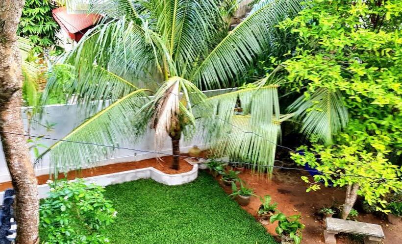 バルコニー付きデラックスルーム, Kushan Guest