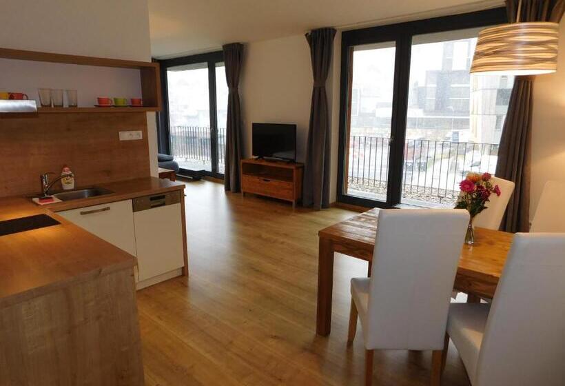 شقة غرفة نوم واحدة مزودة بشُرفة, Penzion Eden