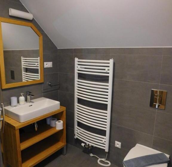 إستوديو قياسى, Penzion Eden