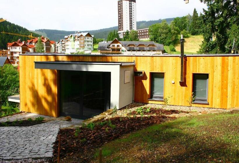 شقة غرفة نوم واحدة مزودة بشُرفة, Penzion Eden