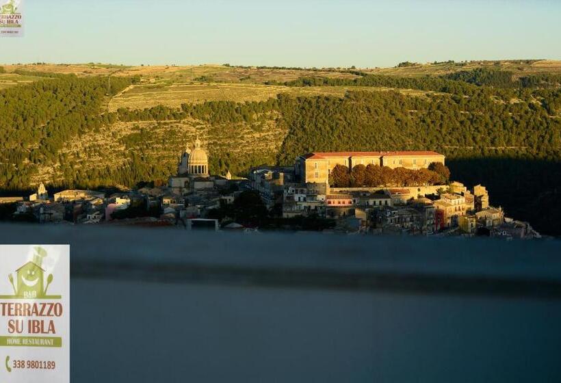 带露台的标准房间, Terrazzo Su Ibla