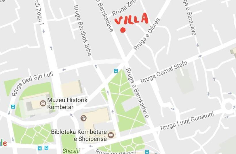 غرفة قياسية ثلاثية, Villa Center