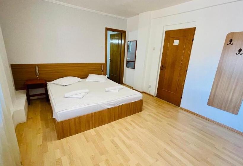 וילה בת חדר שינה 1, Pensiunea Luminita