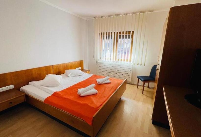 וילה בת חדר שינה 1, Pensiunea Luminita