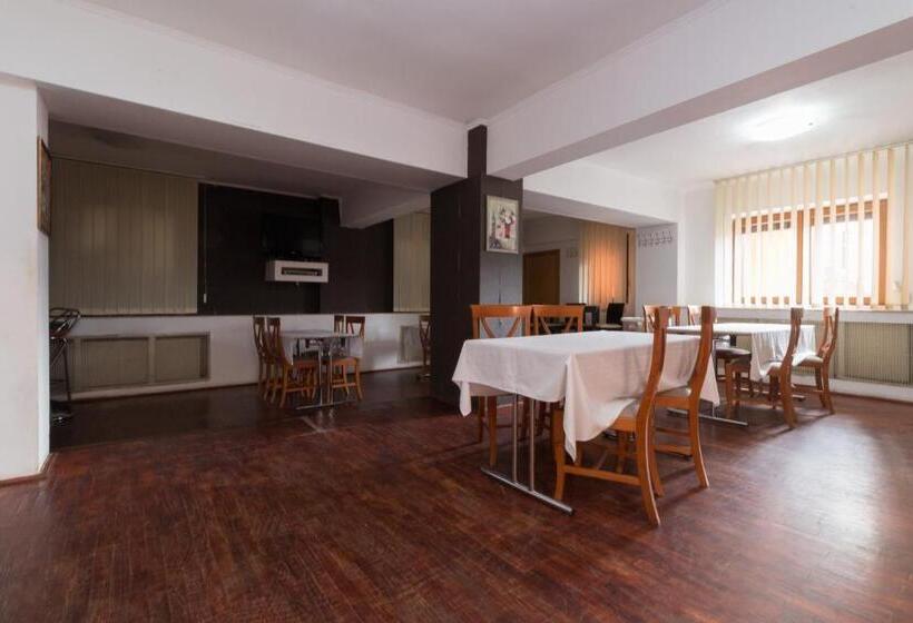 וילה בת חדר שינה 1, Pensiunea Luminita