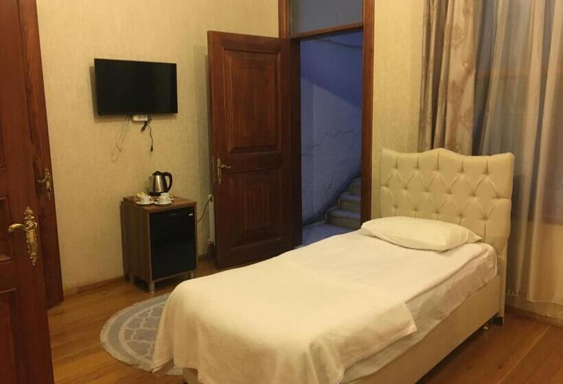 エコノミートリプルルーム, Amida House