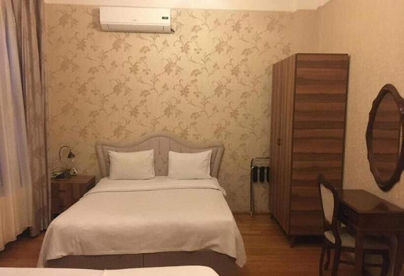 エコノミートリプルルーム, Amida House