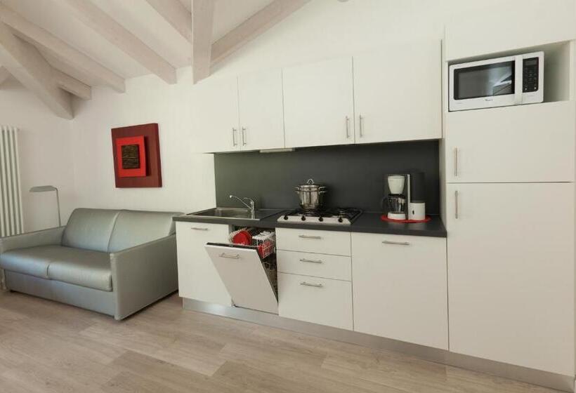 דירת שני חדרים, Casa Carla