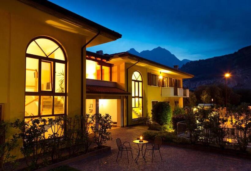 דירת שני חדרים, Casa Carla