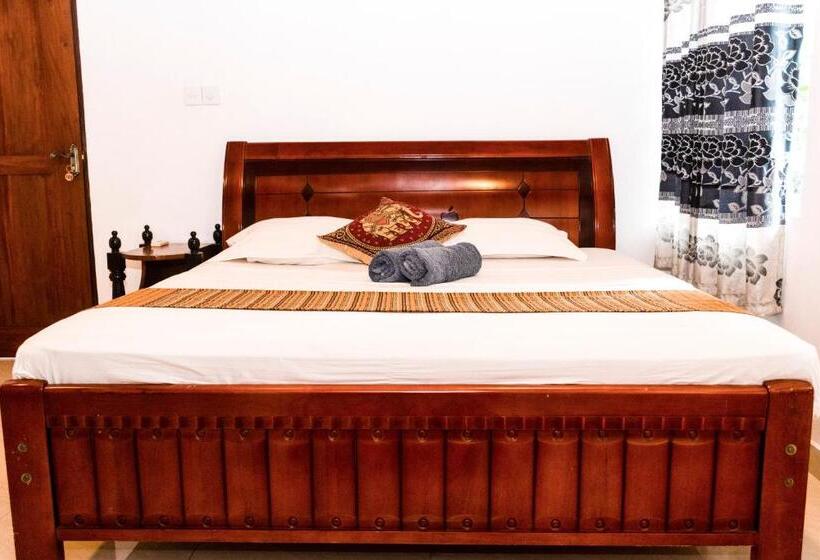 Willa 3 Sypialnie, Kandy Riverside Villa