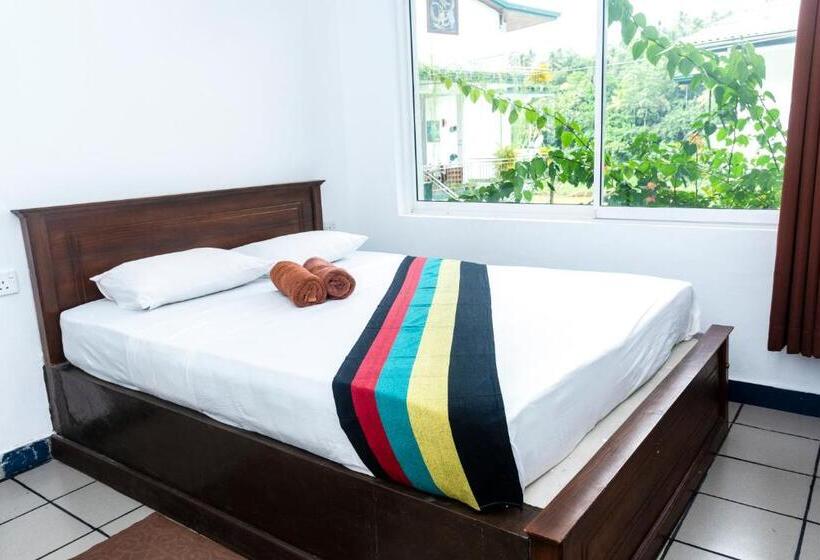 Family Room, Kandy Riverside Villa