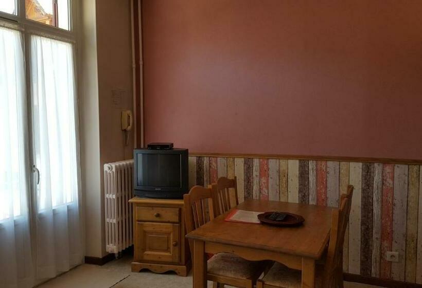 Четырехместный Номер Стандарт, Victoria