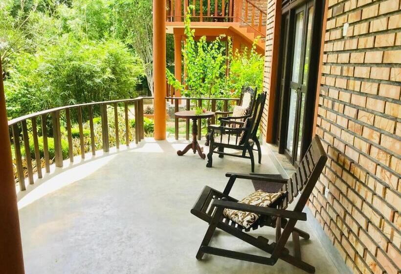 スタンダードトリプルルーム, Eagles Nest Cabanas