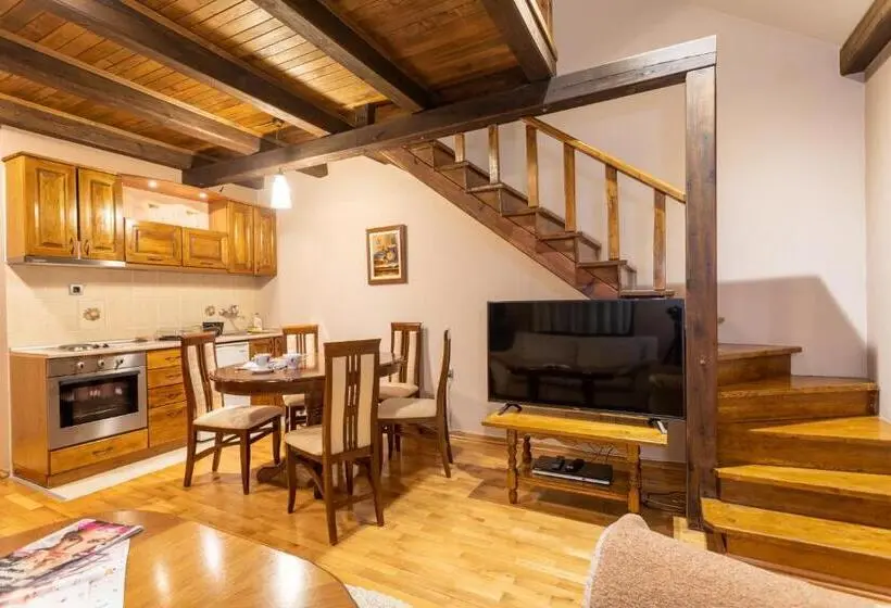 آپارتمان دوبلکس 1 خوابه, Guest House Vila Bajka
