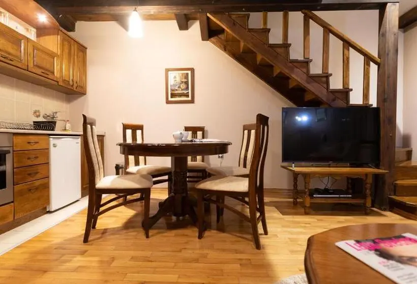 آپارتمان دوبلکس 1 خوابه, Guest House Vila Bajka