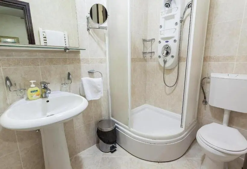 آپارتمان 1 خوابه با تراس, Guest House Vila Bajka