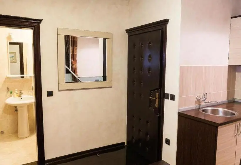 آپارتمان 1 خوابه با تراس, Guest House Vila Bajka