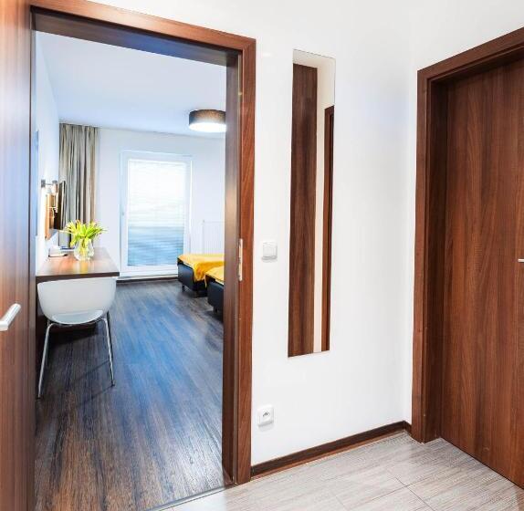 スタンダードルーム, Penzion V Jízdárně