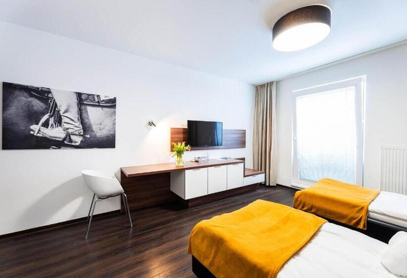 スタンダードルーム, Penzion V Jízdárně